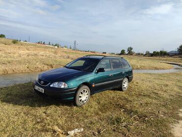 Toyota: Toyota Avensis: 2001 г., 1.8 л, Механика, Бензин, Универсал