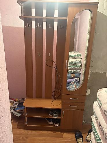финская стенка: Прихожая модульная, цвет тёплый орех. Продаю прихожую с зеркалом 193 — 2