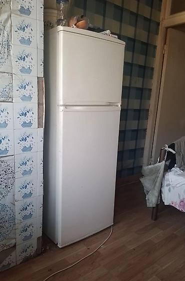 Soyuducu tam işlekdir Tecili satilir 140 azn DNEPR firmasidi.unvan