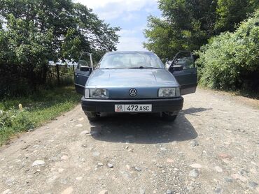 Volkswagen: Volkswagen Passat: 1989 г., 1.8 л, Механика, Бензин, Седан