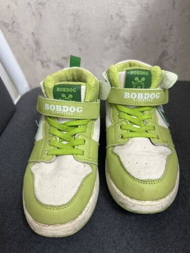 китай товар: Кроссовки для осени и теплого зимы. Размер 31, в хорошем состоянии