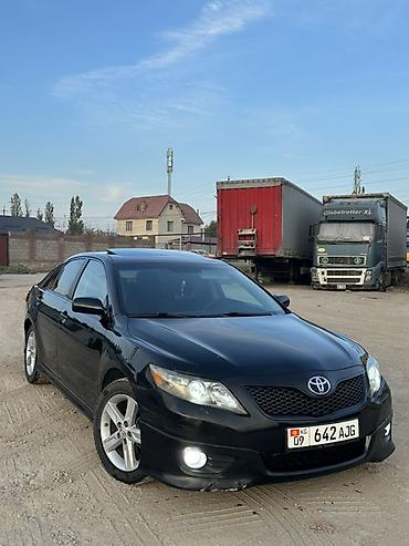 kia cornival: Toyota Camry: 2011 г., 2.5 л, Автомат, Бензин, Седан — 1