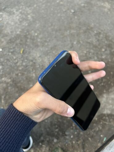 Poco: Telefon işlek veziyyetdedir real alici olsa zeng vursun