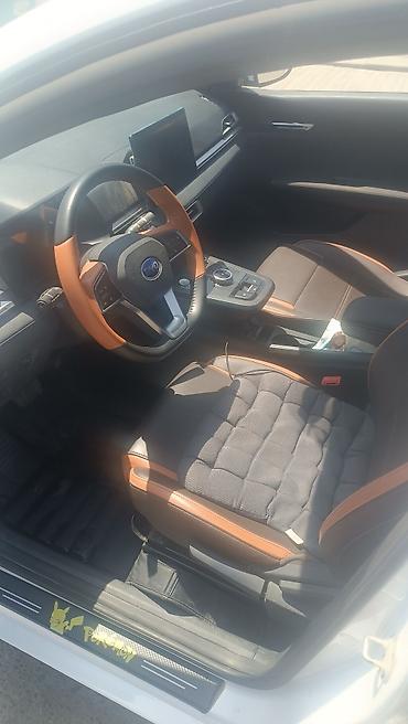 белый dongfeng aeolus e70: BYD Yuan: 2021 г., Вариатор, Электромобиль, Кроссовер — 10