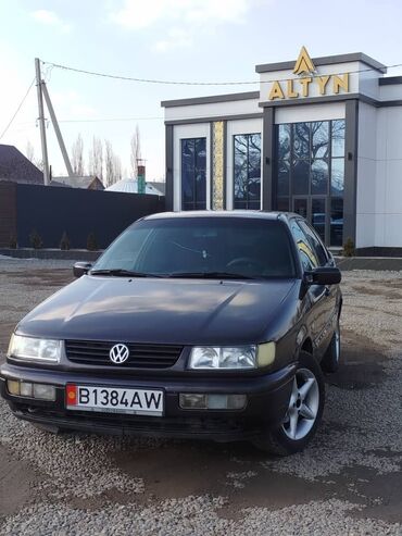 дешевый авто: Volkswagen Passat: 1994 г., 1.8 л, Механика, Бензин, Седан