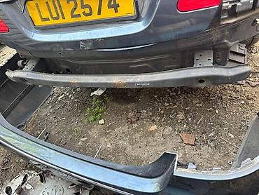 za salon: ŠINA ZADNJEG BRANIKA ZA MERCEDES BENZ E KLASA, E 200, E 220 . OD — 1