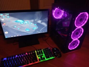 Korpuslar: Qabaqda üç ədəd mavi işıqlı ventilyatoru olan qara rəngli kompüter — 5