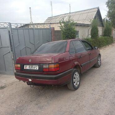 машина бостери: Volkswagen Passat: 1988 г., 1.8 л, Механика, Газ