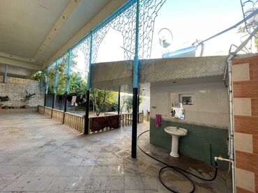 Həyət evləri və villaların satışı: 7 otaqlı, 200 kv. m, Orta təmir — 2