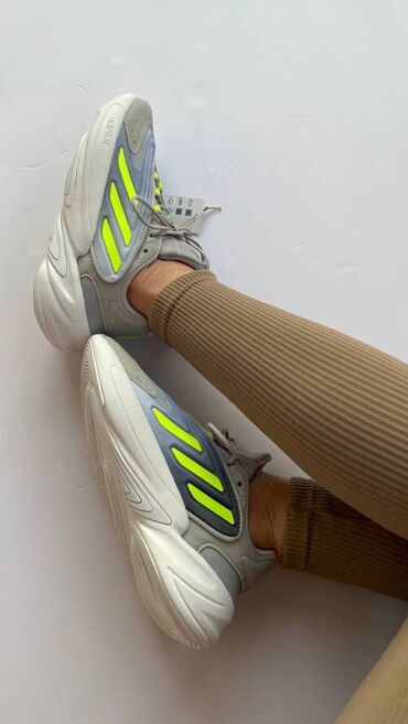 adidas женские кроссовки: ADIDAS OZELIA original В НАЛИЧИИ размер: 38, 38,5