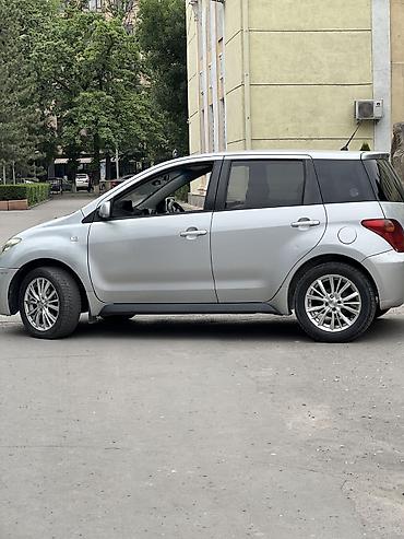 ist: Toyota Ist: 2003 г., 1.3 л, Автомат, Бензин, Хэтчбэк — 3