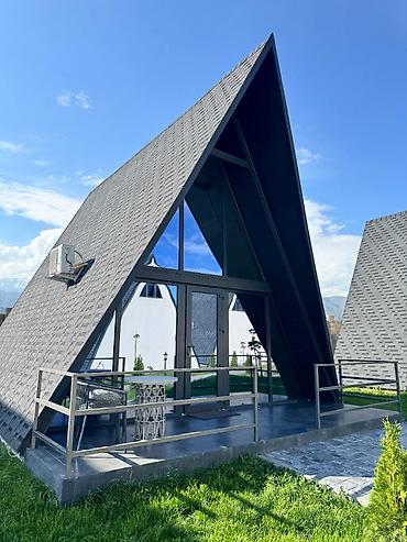 комна: A‑frame домик-шале с панорамным остеклением и террасой. Планировка и — 3