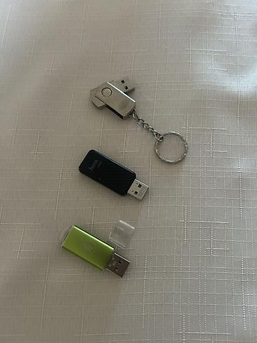 Другая аудиотехника: USB fleş yığıntısı və adapterlər dəsti Tərkib: - 3 ədəd USB fleş — 2