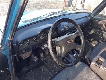 VAZ (LADA): Sənət:Hamsı yerinde VAZ:2106 Rəng: açıq mavi Nömrə seriyası: AZ — 12