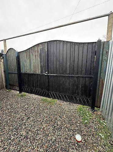 Продажа полдома: Продается пол дома Кызыл Аскер, возле улицы Кайназарова, участок 2.5 — 3