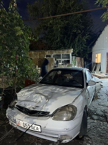 Скупка авто: Daewoo Lanos, белый седан. ОБМЕН НА АЙФОН 15про есть Коробка передач — 3