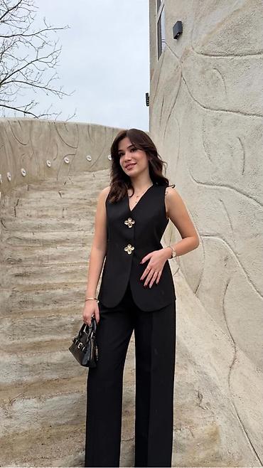 Kompleti: ✨Ženski dvodelni komplet – prsluk bez rukava i ravne pantalone ✅3200 — 2