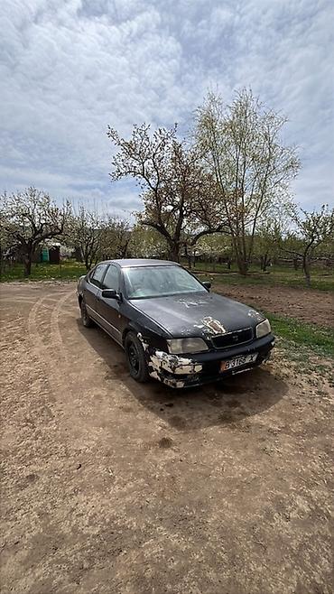 эндоскопия авто: Легковой автомобиль седан, черный цвет. Особенности: - 4 двери, 5 — 4