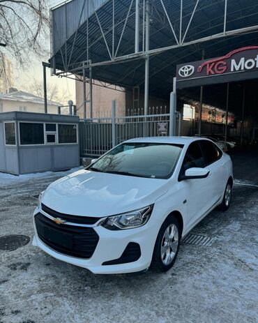 машина шевралет: Chevrolet : 2020 г., 1 л, Автомат, Бензин, Седан