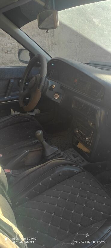 авто под выкуп в рассрочку: Mazda 626: 1988 г., 2 л, Механика, Бензин, Седан
