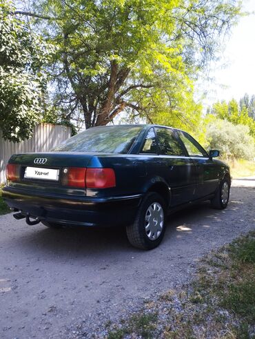 ауди 10х: Audi 80: 1993 г., 2 л, Механика, Бензин, Седан