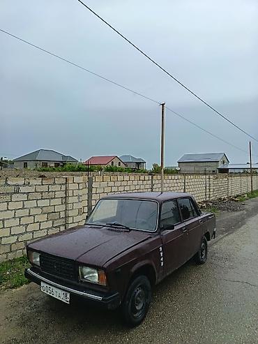 VAZ (LADA): VAZ 2107 sedan - Kuzov: klassik sedan, tünd rəng. Ön və arxa fənərlər — 13