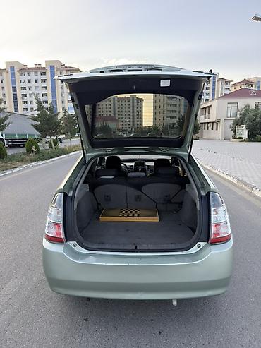 vip avto: Toyota Prius: 1.5 л | 2007 г. Седан — 7