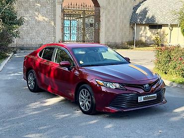 чанган бенбен е стар: Toyota Camry: 2020 г., 2.5 л, Автомат, Гибрид, Седан — 4