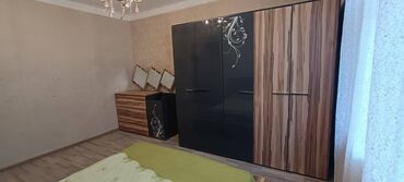 Uzunmüddətli kirayə mənzillər: Xətai Rayonu NZS Göyçə Market 165 Saylı Məktəb 3 otaq Bina. Mərtəbə — 5