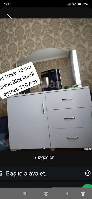 makyaj kistleri: Ağ rəngli güzgülü komod - Üst hissədə dalğavari formaya malik iri — 1