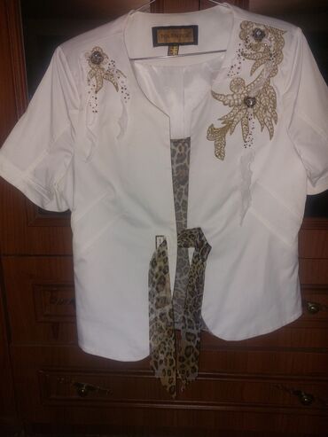 Digər qadın geyimləri: Qadın geyimləri dəsti 1) Boz rəngli dizdən aşağı uzunluqda don - — 5