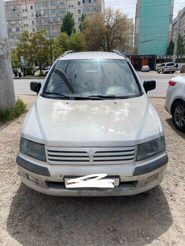Mitsubishi: Mitsubishi Space Wagon: 1999 г., 2.4 л, Механика, Бензин, Минивэн