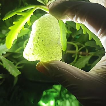 Dekorativ daşlar: Təbii Yaşıl Kristal Daş Satılır | Hədiyyə və Kolleksiya üçün Enerji — 3