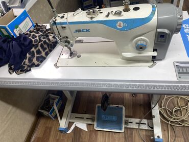 ремонт швейной машинки: Продаю швейную машину прямо строчка и питинитки