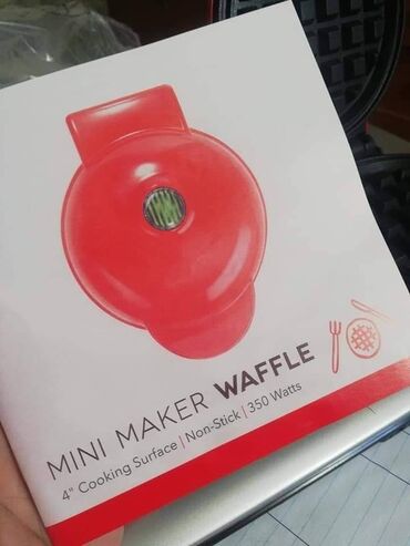 Ostali kuhinjski aparati: Mini aparat za galete
350w
CENA 1850 din — 5