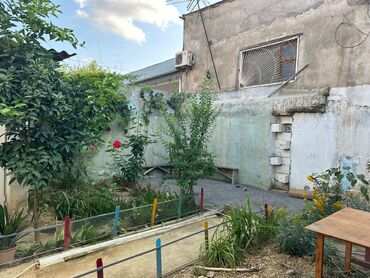 Həyət evləri və villaların satışı: 6-cı mikrorayon 5 otaqlı, 170 kv. m, Kredit yoxdur, Orta təmir -da lalafo.az — 15 Həyət evləri və villaların satışı: 6-cı mikrorayon 5 otaqlı, 170 kv. m, Kredit yoxdur, Orta təmir — 15