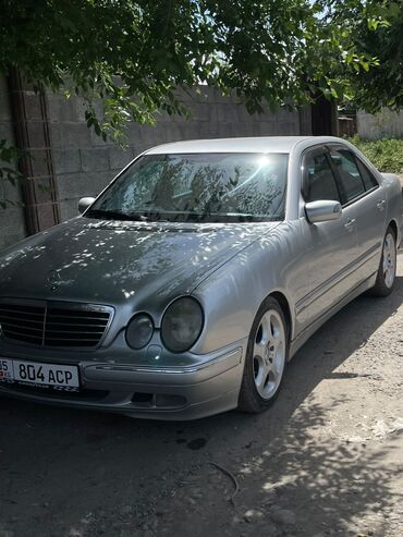 210 контур: Mercedes-Benz E 260: 2001 г., 2.6 л, Автомат, Бензин, Седан