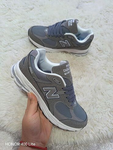 Patike: Patike – više modela i boja Opis: - Moderna lifestyle i sportska — 6