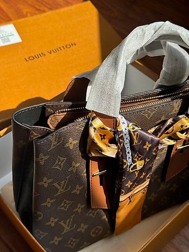 барсетка луи виттон: Классическая сумка, Louis Vuitton, Материал: Натуральная кожа, Застежка на молнии, Разделенные отделения, Регулируемый ремень, Женские, Новый — 4