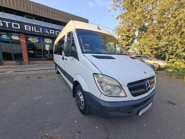 объёмные буквы: Пассажирский микроавтобус Mercedes‑Benz Sprinter (высокая крыша — 1