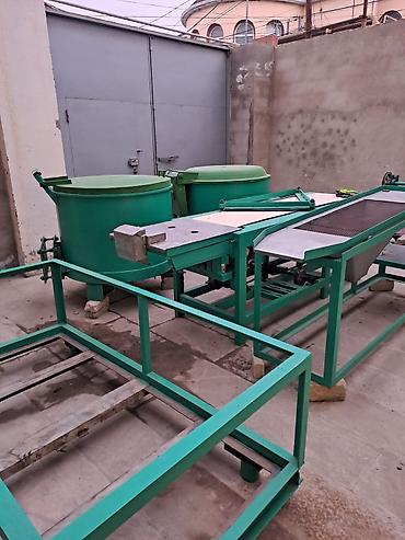 Digər kənd təssərüfat avadanlığı: Qənd pisiren aparat Təsvir: - Qanadlı heyvanların kəsimdən sonrakı — 2