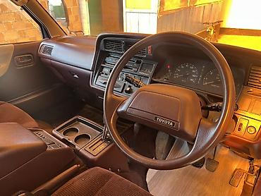 sequoia 2010: Toyota Hiace: 1993 г., 2.8 л, Автомат, Минивэн — 3