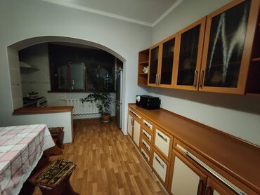 квартиру токмак: 2 комнаты, Собственник, Без подселения, С мебелью полностью