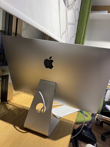 komputer pultu: Apple iMac 27" Retina 5K (2020, i7 / 8 GB / 512 GB / Rad Əla
