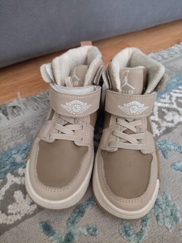 детские американские вещи: Krossovka, Uniseks, 28 lalafo.az -da детские американские вещи: Krossovka, Uniseks, 28