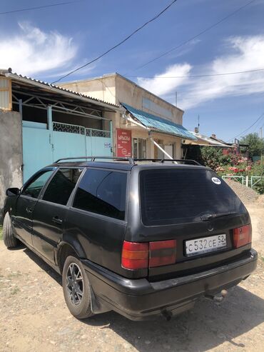 купить боковое стекло на спринтер: Volkswagen Passat: 1993 г., 2 л, Механика, Бензин, Универсал