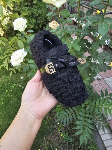 Детская обувь: Продаю обувь для девочки. Обувь новая или в идеальном состоянии ( 1-2 — 14