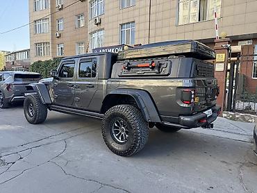 аварийный битый сузулгон: Jeep Gladiator: 2021 г., 3.6 л, Типтроник, Бензин, Пикап — 3