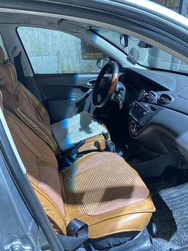 Ford: Ford Focus: 2002 г., 1.6 л, Механика, Бензин, Универсал — 9