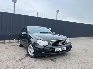 mercedes банан чёрного цвета: Mercedes-Benz C-Class: 2004 г., 2.6 л, Автомат, Бензин, Седан